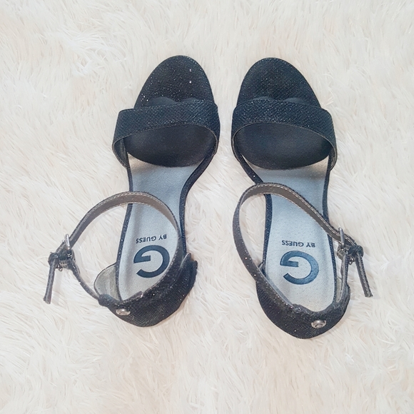 Guess Heels - Picture 5 of 7
